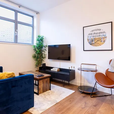 Modern 2- Bedroom Apartment In Central Redhill! Redhill  Exterior photo