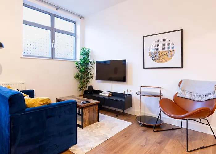 Modern 2- Bedroom Apartment In Central Redhill!