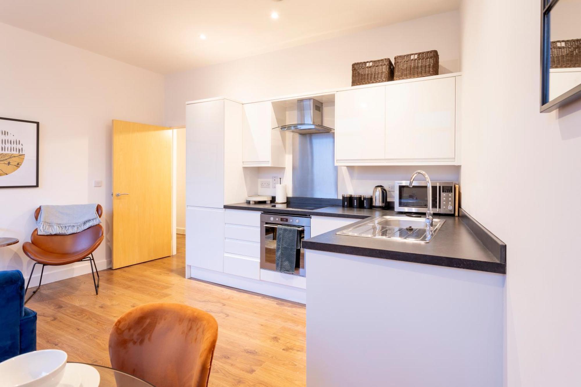 Apartment Modern 2- Bedroom In Redhill! Redhill (Surrey)