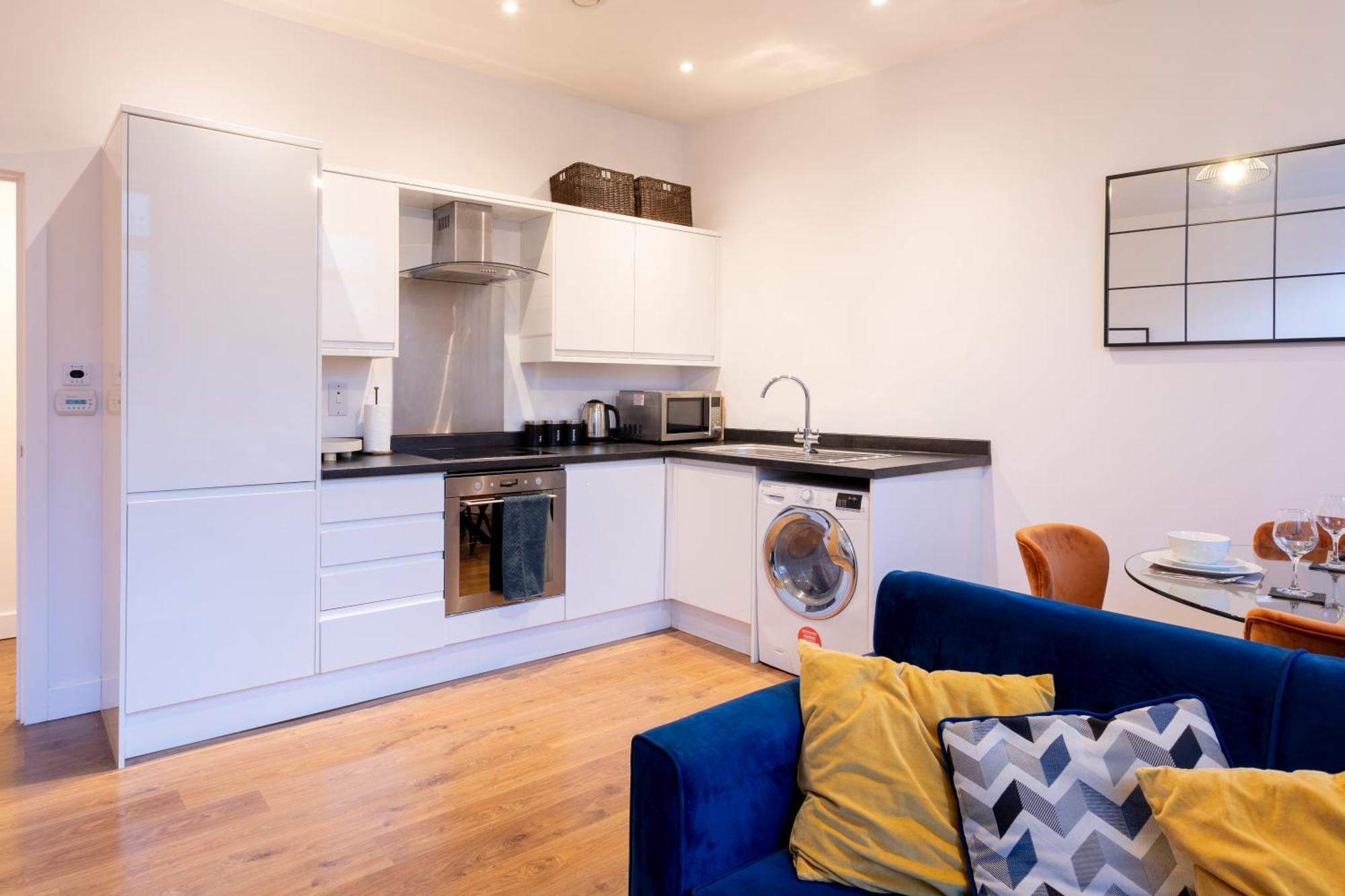 Modern 2- Bedroom In Redhill! Redhill (Surrey)