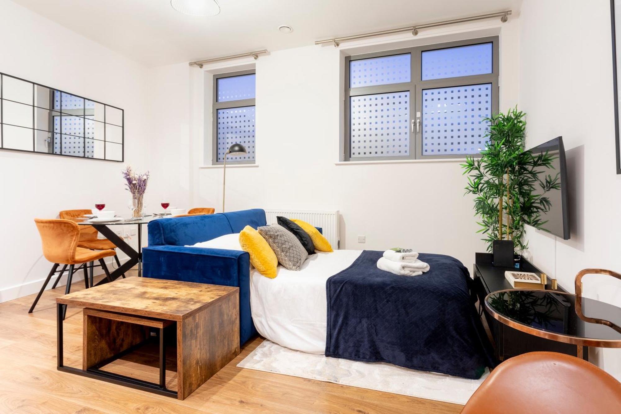 Modern 2- Bedroom In Redhill! *